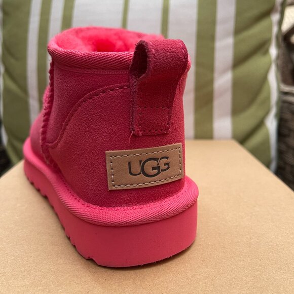 NIB UGG CLASSIC ULTRA MINI BOOT Taffy Pink - Picture 14 of 17